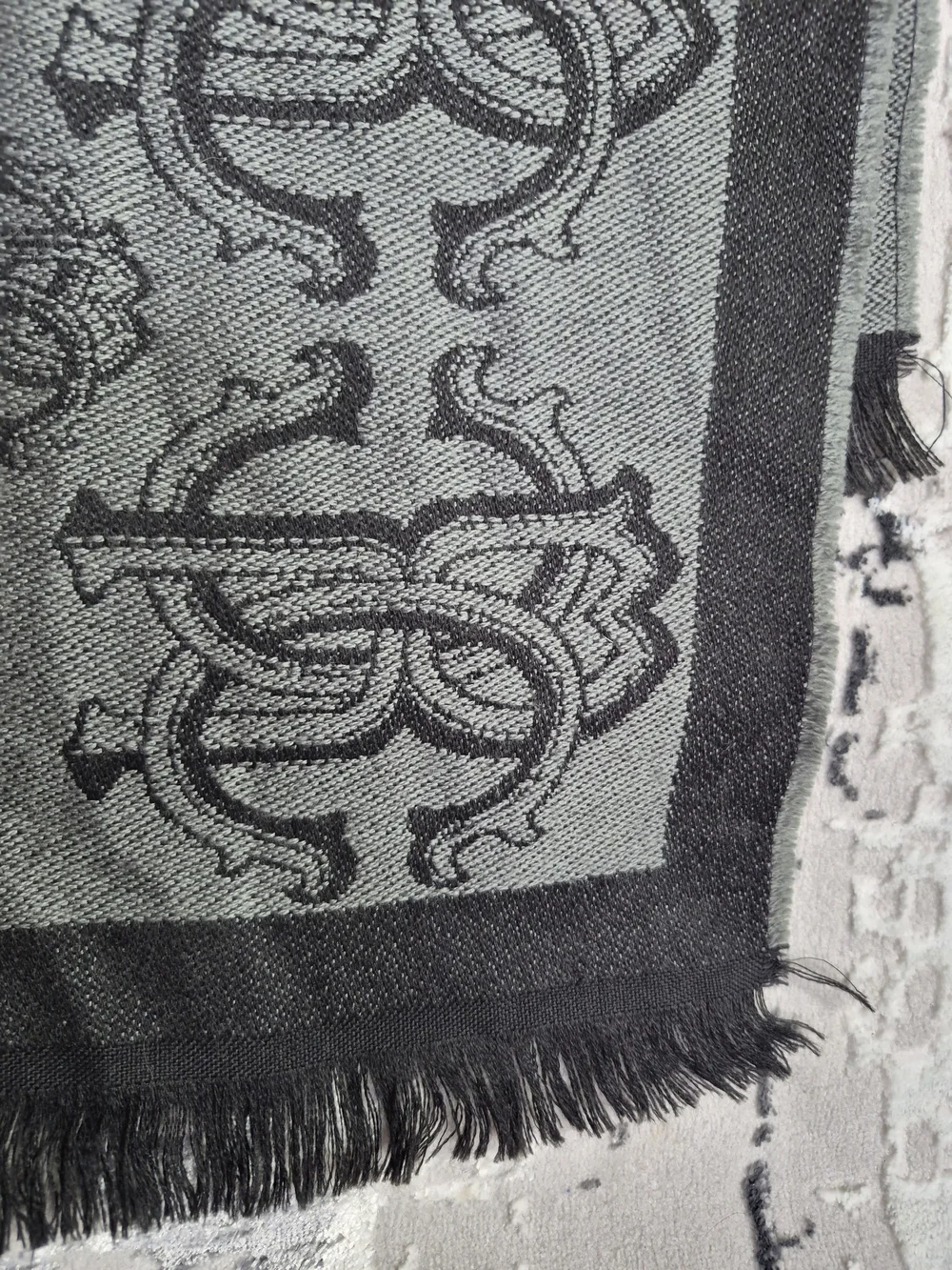Roberto Cavalli  Grey/ Black Wool Blend Mens Scarf Designer UNISEX MADE In ITALY